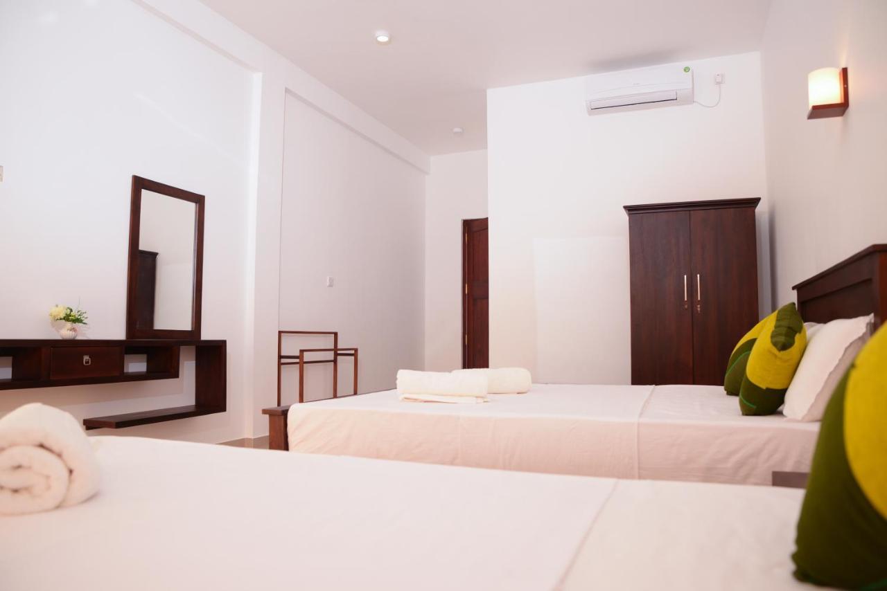 Hotel The Ritz Hikkaduwa Exterior foto