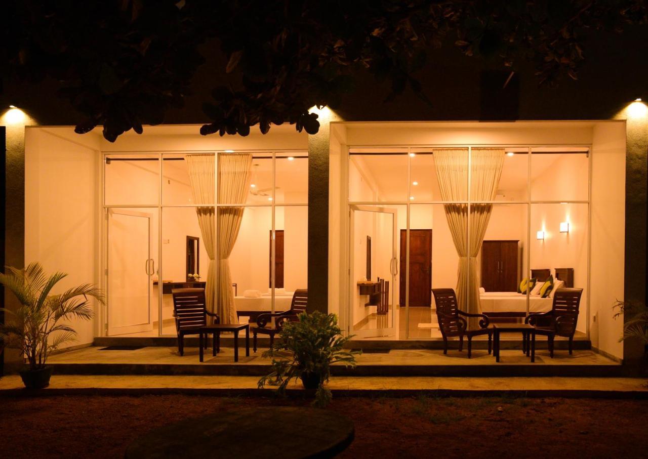 Hotel The Ritz Hikkaduwa Exterior foto