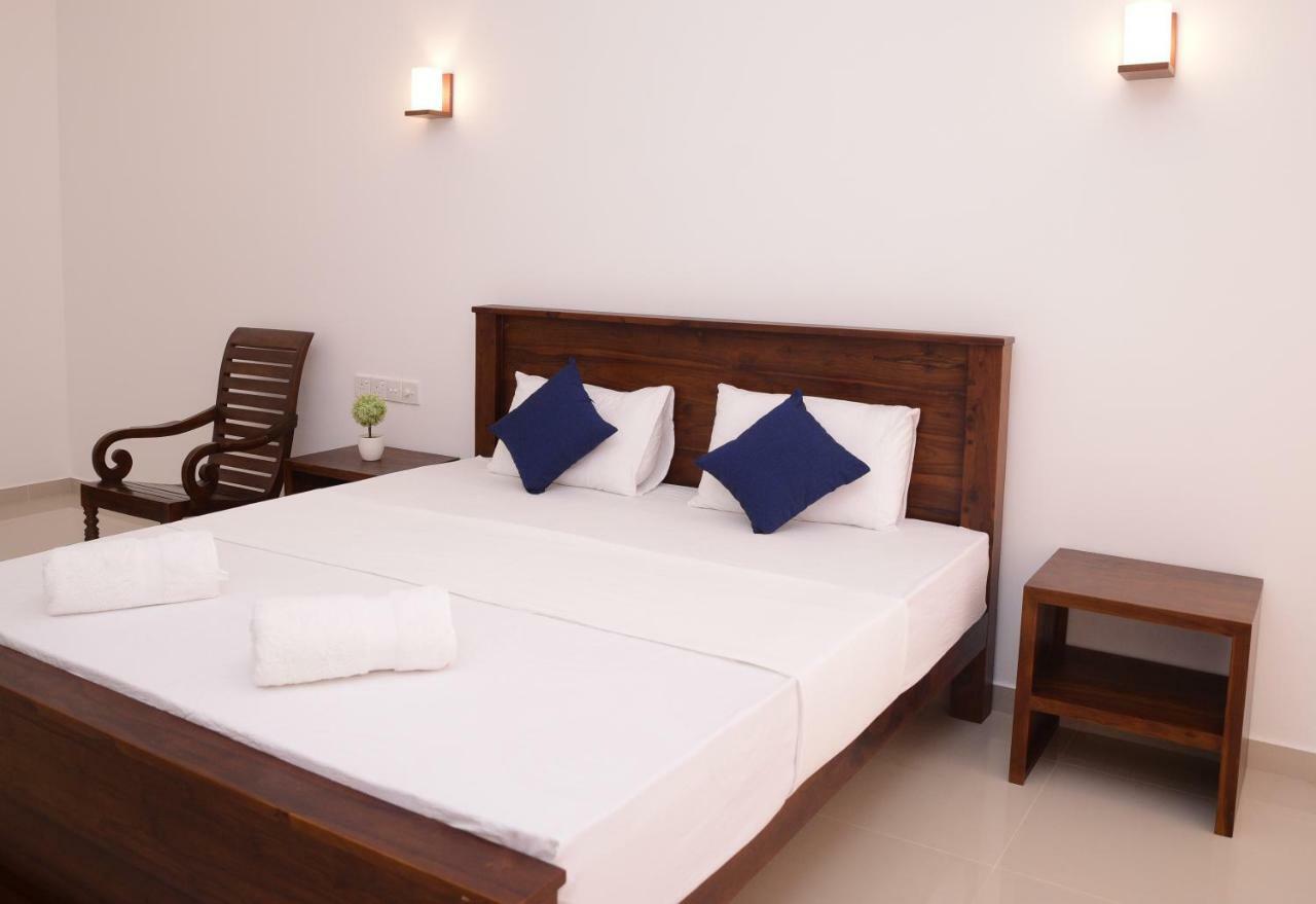 Hotel The Ritz Hikkaduwa Exterior foto